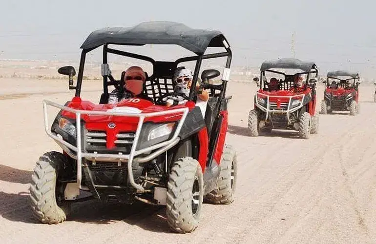 Buggy-Fahrt durch die Dünen bei Sonnenuntergang